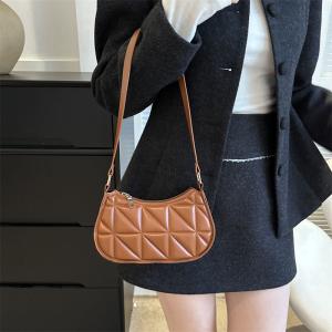 Leather Tote: Retro, casual, solid color shoulder bag