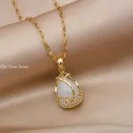 Elegant Tulip Pink Crystal Pendant Necklace