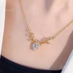 Unique Design Exquisite Sparkling Pendant Necklace