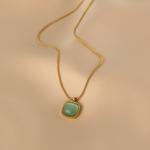 High-Quality Stainless Steel Chain, Light Green Stone, Gold Color Necklace, Luxury Jewelry for Women.