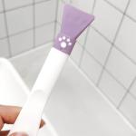 Cute Claw Silicone Facial Mask Brush – Double-end scraper for applying mud masks. Special beauty tool.