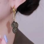 "New Fashion Zircon Leaf Tassel Earrings
