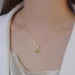 "Fashion Light Green Jade Pendant Necklace – Stainless Steel Clavicle Chain for Women"