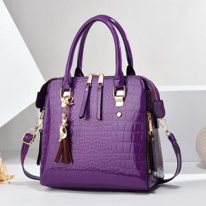 Luxurious Crocodile Embossed Tote Handbag – Spacious Crossbody Satchel, Solid Color Design