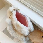 Faux Fur Heart-Shaped Handbag – Fluffy Plush Chain Shoulder Bag for Women
