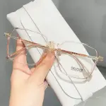 New Color Fashion Myopia Glasses – Square Transparent Eyeglasses for Men and Women, Retro Optical Prescription Frames.