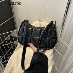 "Fashionable Leather Tote: Retro, casual, solid color shoulder bag for women."
