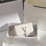 Embroidered Women's Crossbody Bag, Luxury Handbag with Sequined Tassels, Small Purse for Parties.