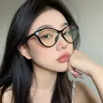 Women's Vintage Cat Eye Glasses – 2024 Fashion, anti-blue light, large transparent frame. Perfect for reading & screen time!