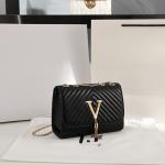 Embroidered Women's Crossbody Bag, Luxury Handbag with Sequined Tassels, Small Purse for Parties.