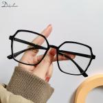 "Oversized Anti-Blue Light Glasses: Luxury, transparent, and stylish eyewear for men and women."