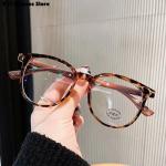 Fashion Myopia Glasses – Retro transparent wooden frame, stylish and unisex.