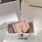 Embroidered Women's Crossbody Bag, Luxury Handbag with Sequined Tassels, Small Purse for Parties.