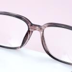 High Diopter Presbyopic Glasses – Fashion Stripe Design for Men and Women, Diopter +450 to +600.